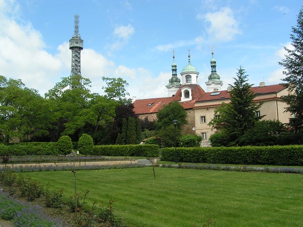 PRAHA - PETŘÍN A OKOLÍ